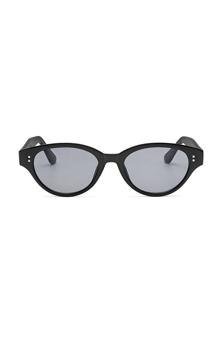 Black Riviera Oval Women’s Sunglasses - Image 3