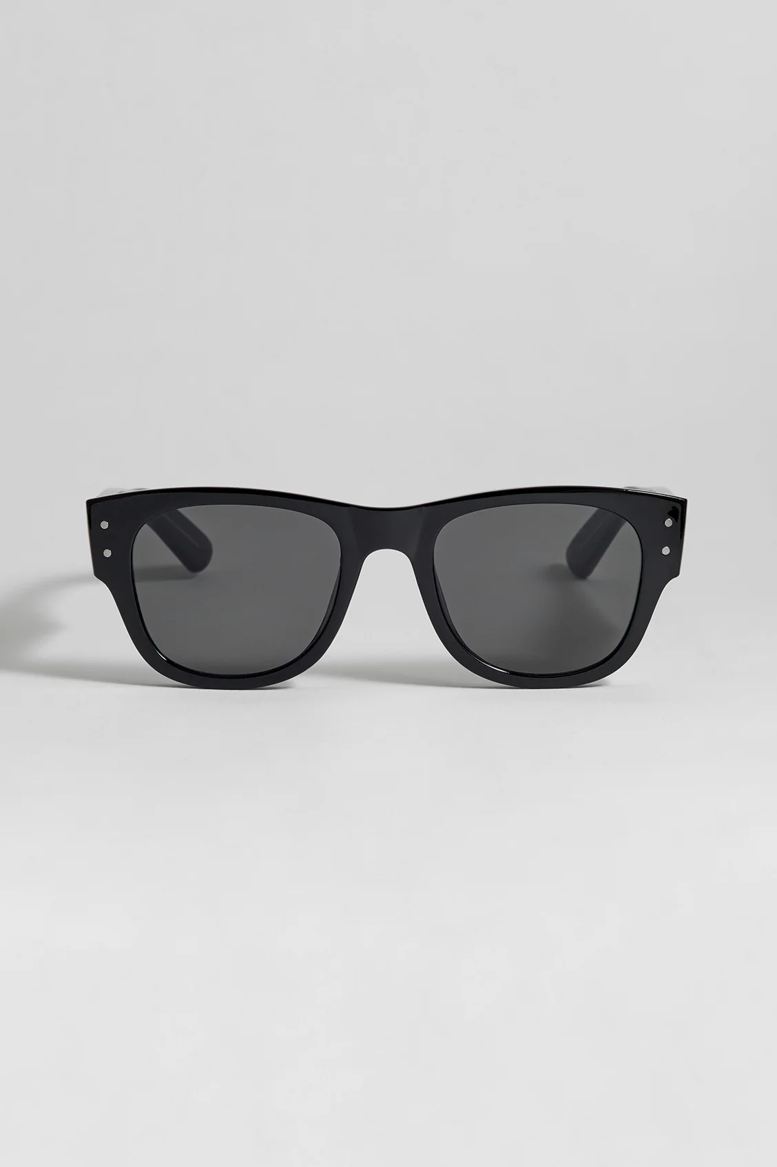 Black Wayfarer-Inspired Unisex Sunglasses