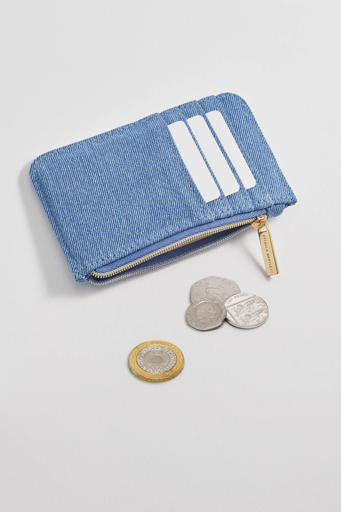 Daisy Embroidered Card Purse - Image 4