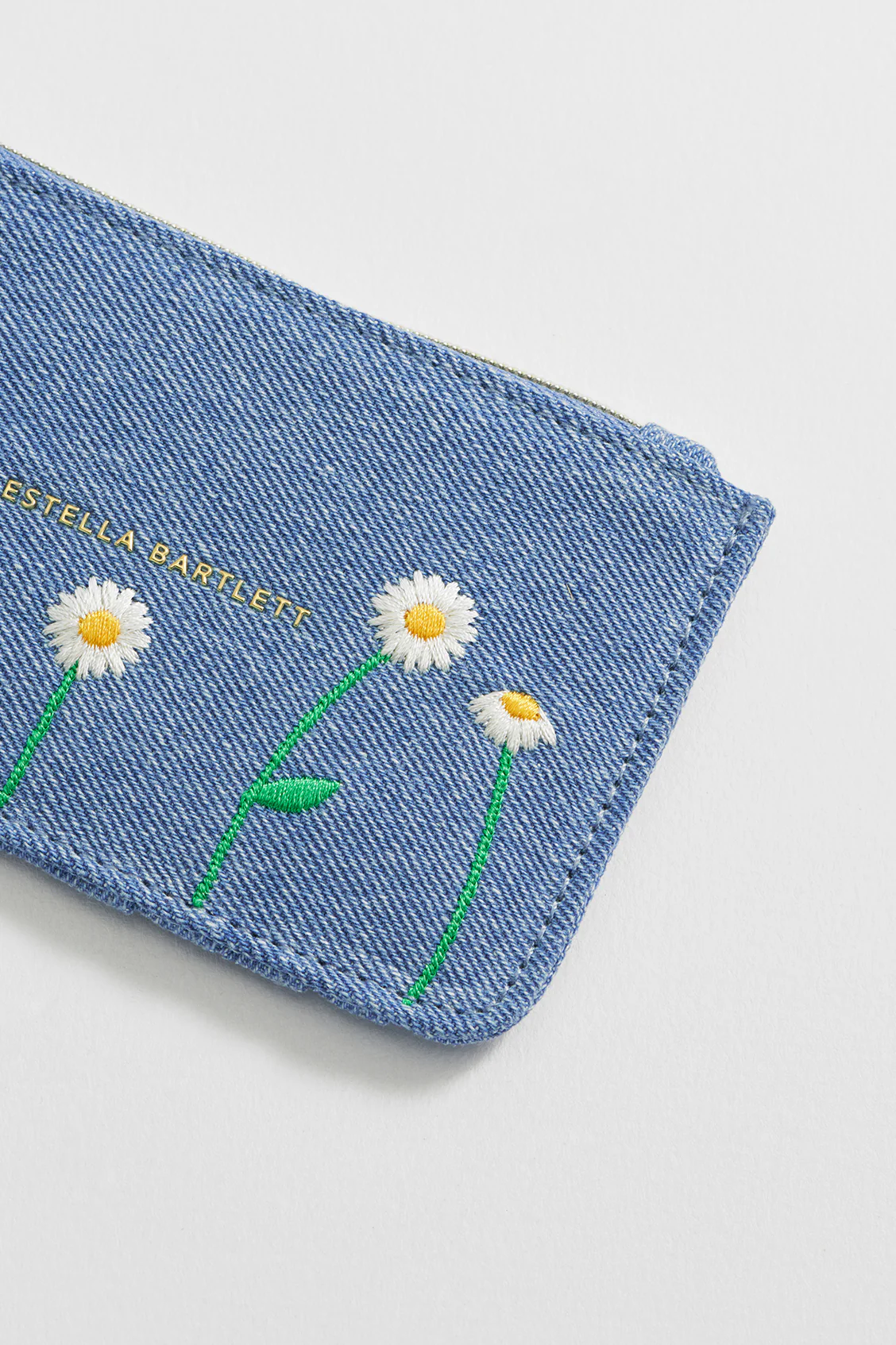 Daisy Embroidered Card Purse - Image 5