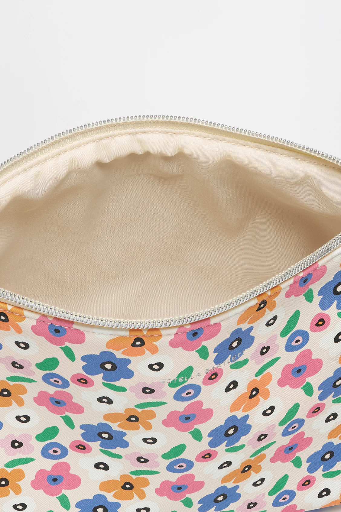 Medium Pouch - Image 4
