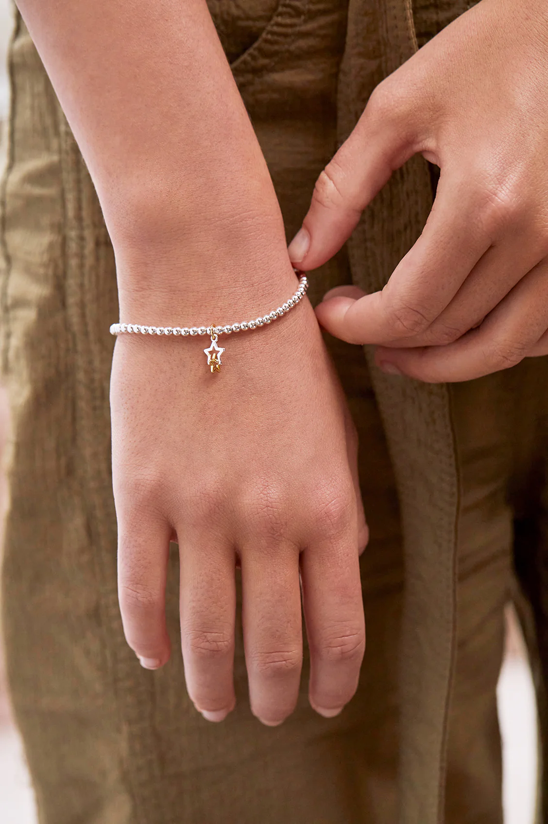 Sienna Beaded Interlinked Star Charm Bracelet - Image 4