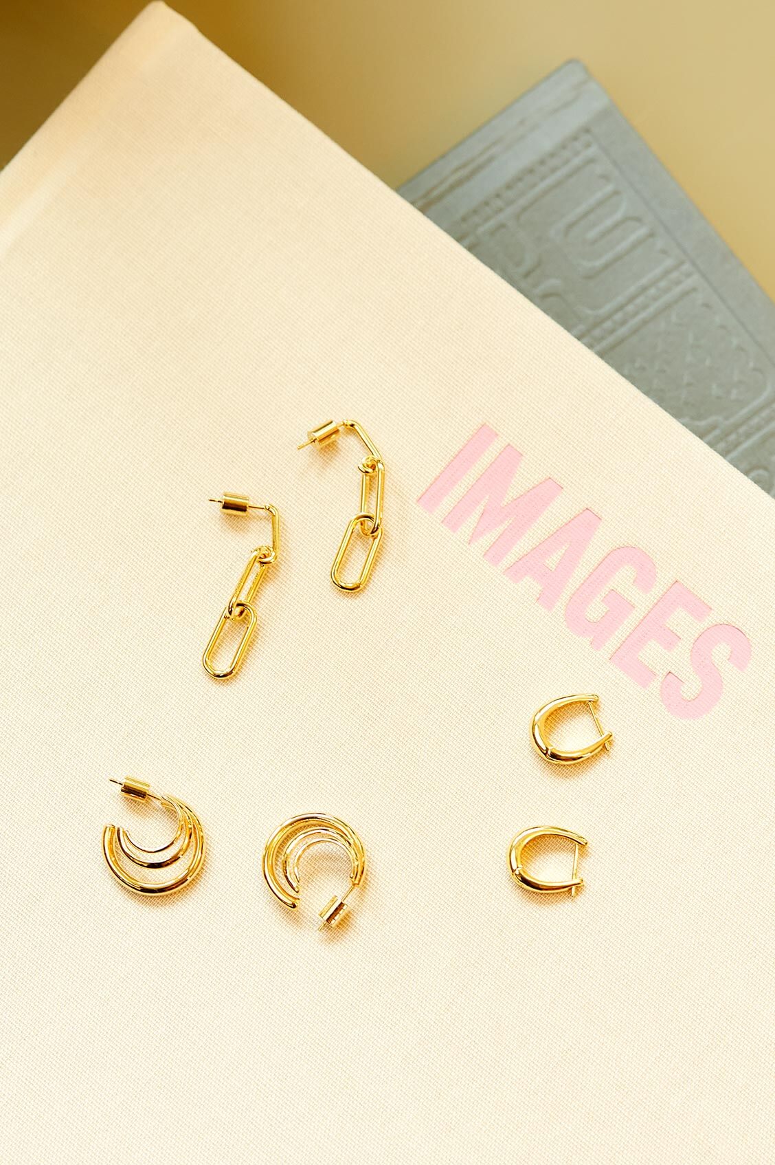 Paperclip Chain Link Drop Earrings - Image 4