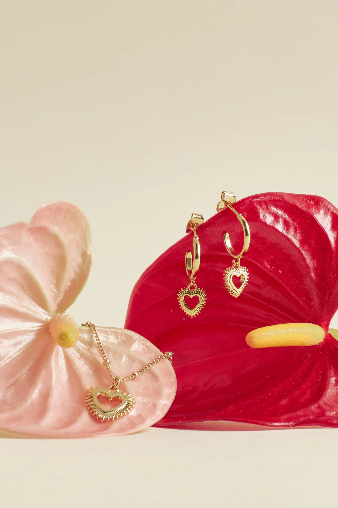 Heartburst Pendant Necklace - Image 5