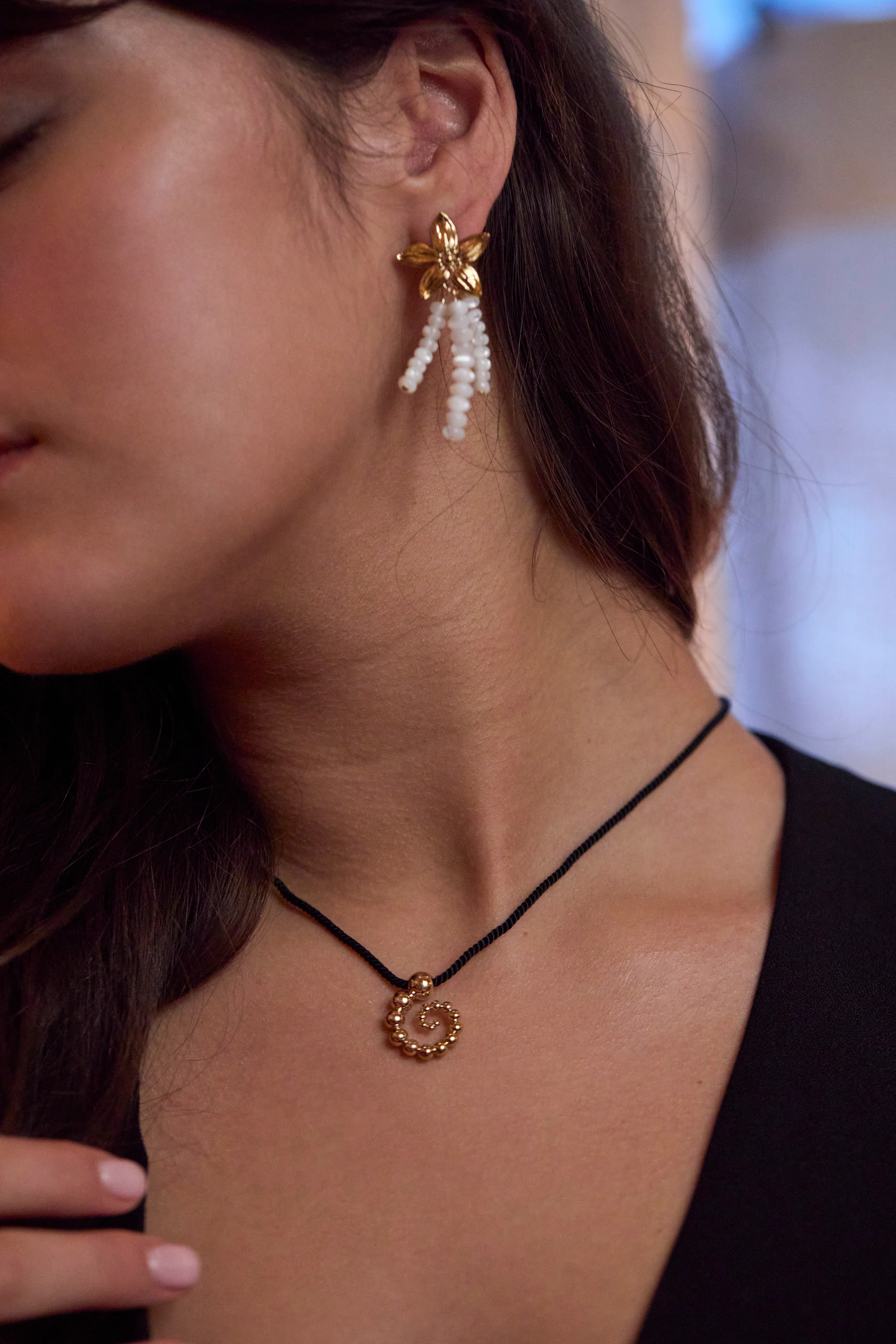 Swirl Cord Necklace - Image 2