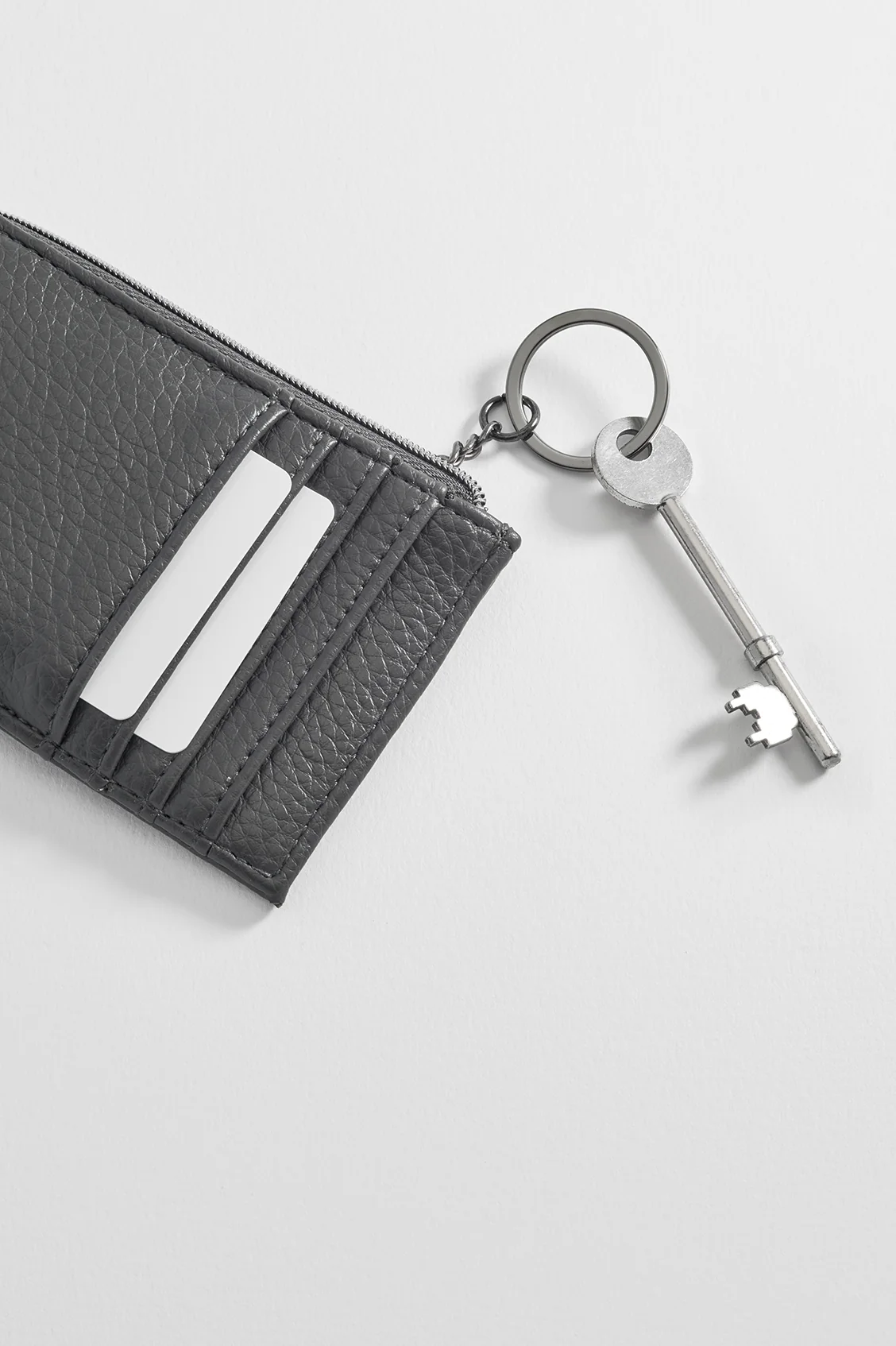 Men's Zipped Card Holder - Image 4