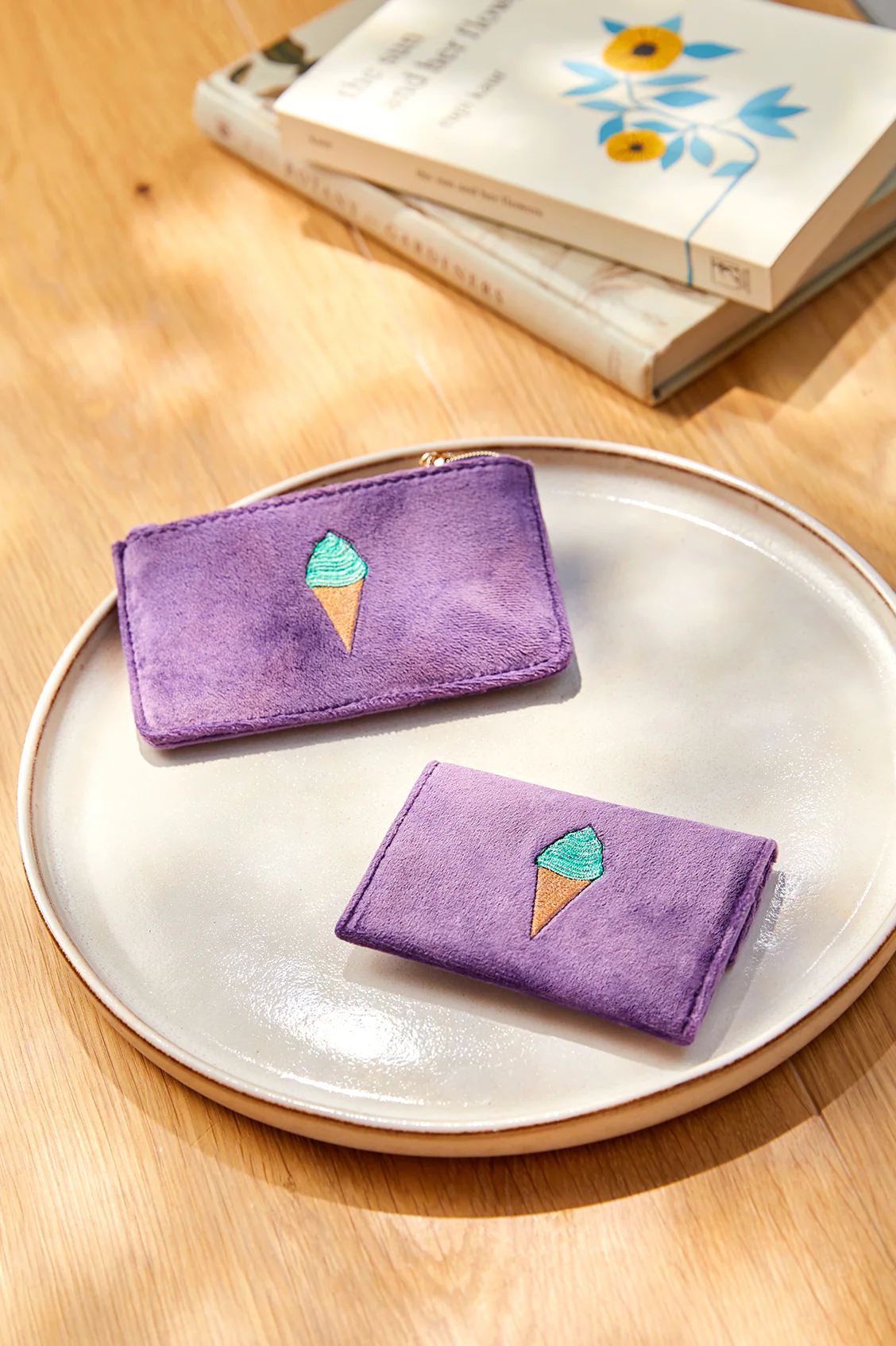 Embroidered Ice Cream Envelope Card Holder - Image 2