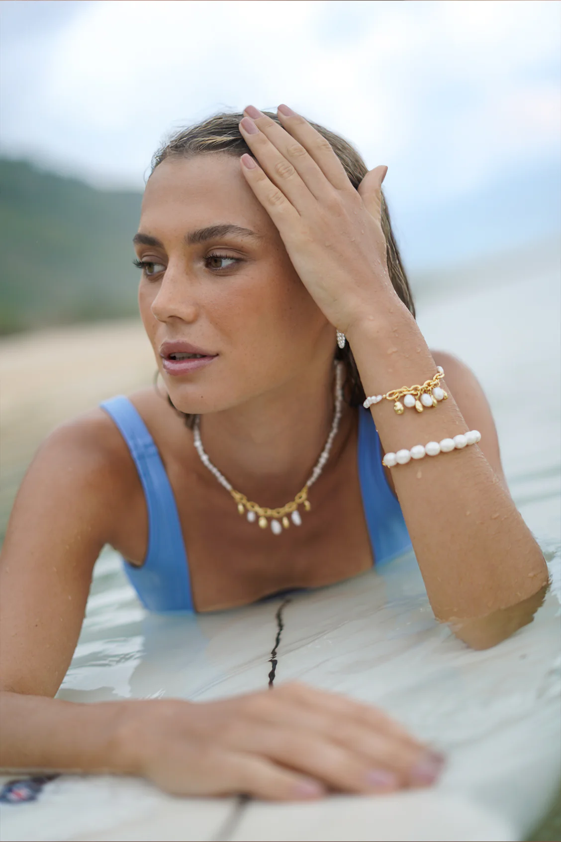 Molten Gold and Baroque Pearl Bangle Bracelet - Image 6