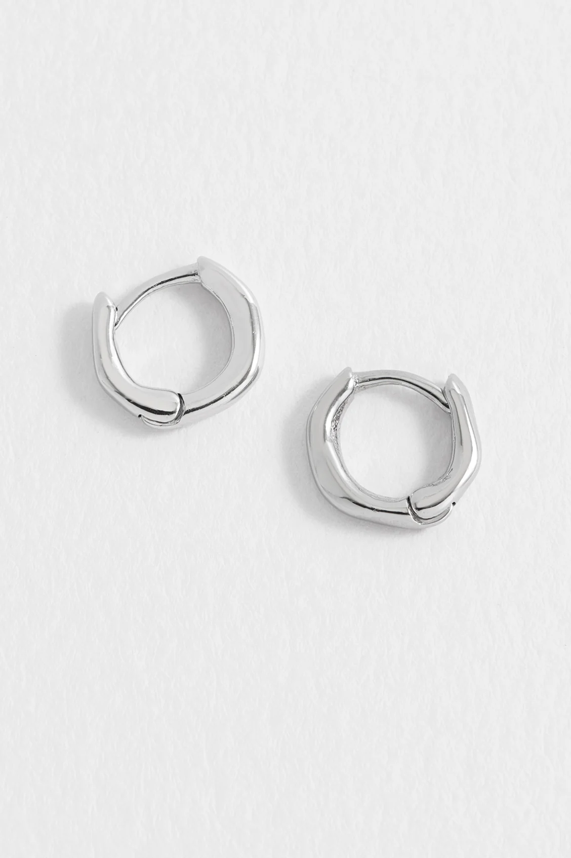 Men's Molten Huggie Hoop