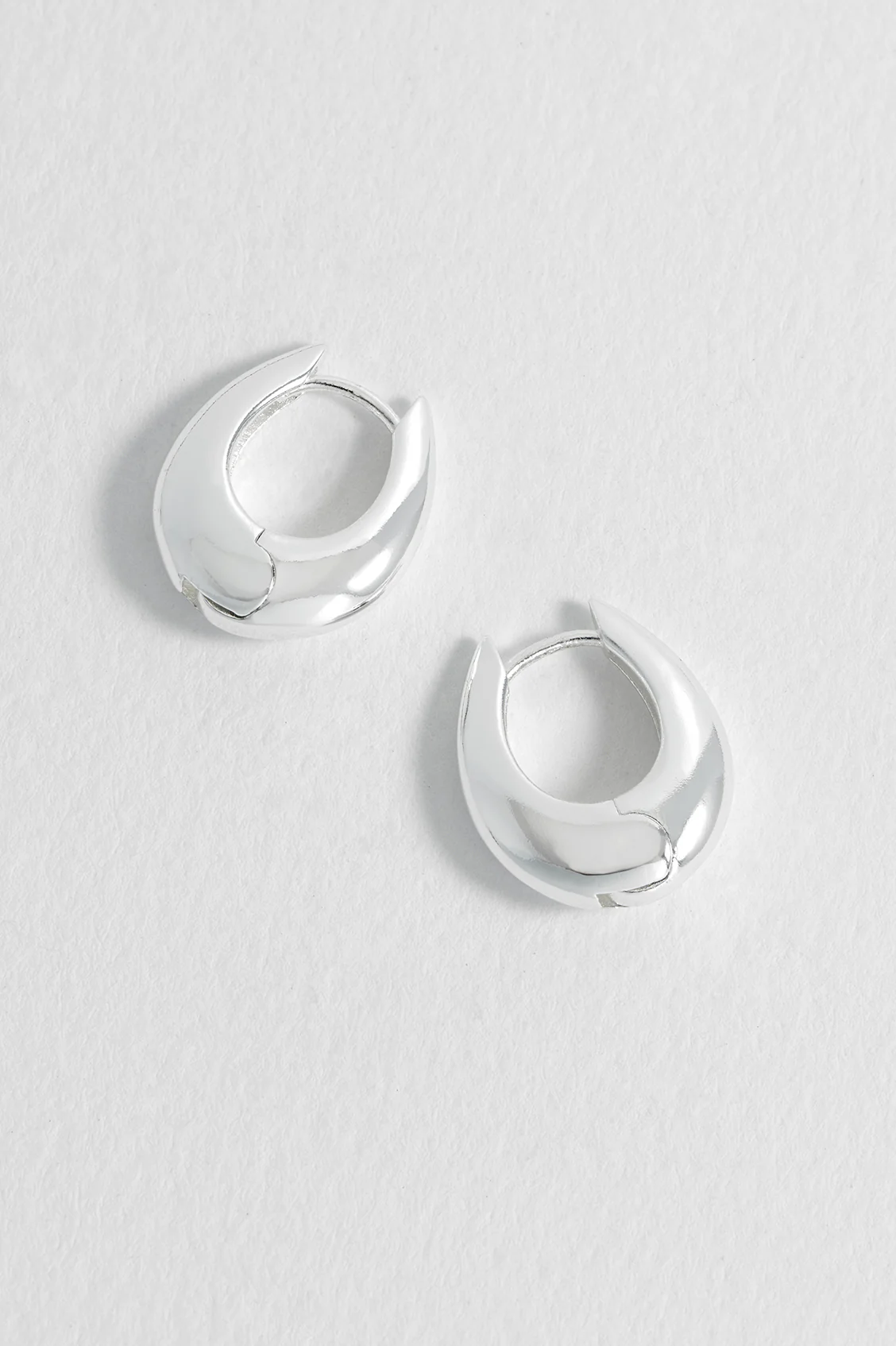 Teardrop Huggies